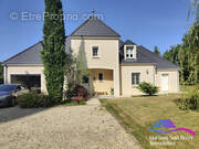 Façade avant - Maison à MONTGIVRAY