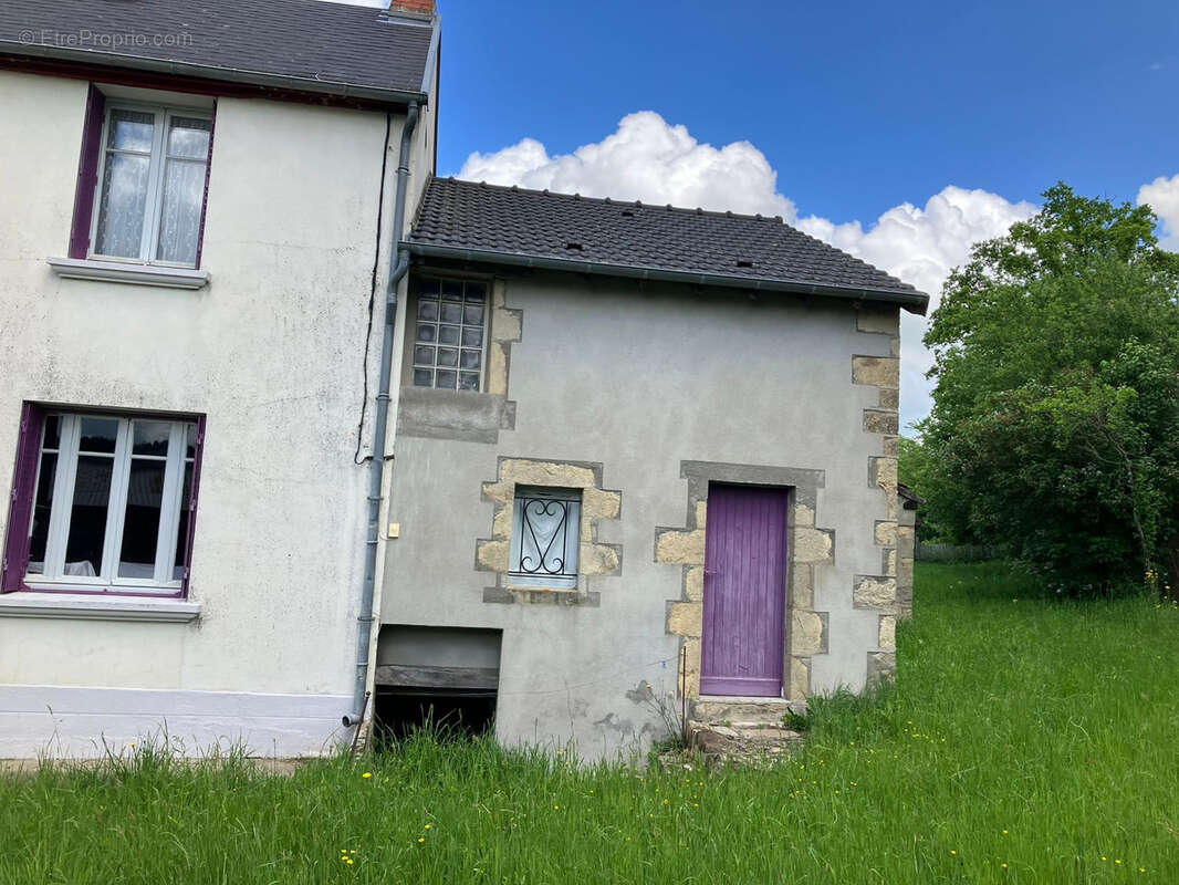 Maison à SAINT-MARCEL-EN-MARCILLAT