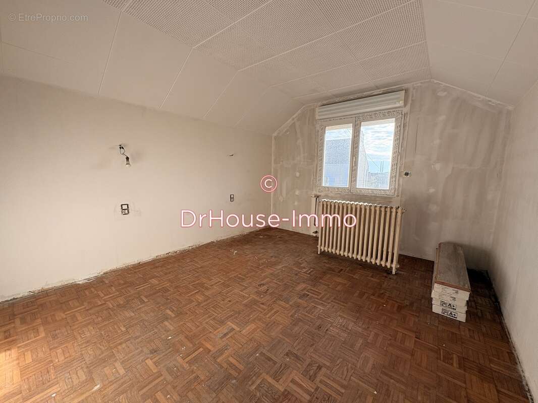 Maison à MANTES-LA-VILLE