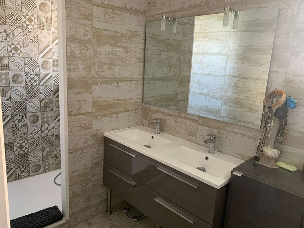 Maison à TONNAY-CHARENTE