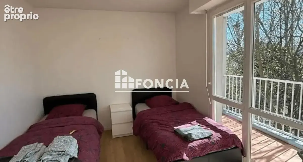 T4 74m² avec balcon, parking et cave – Proche RER A - photo 3
