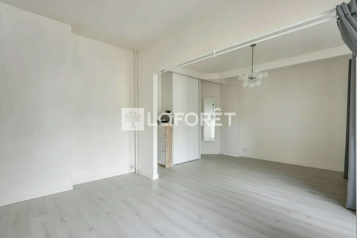 Appartement à PARIS-15E