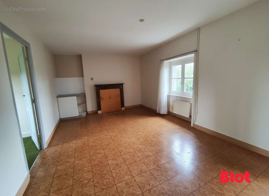 Maison 198 m² à Combourg  - photo 5