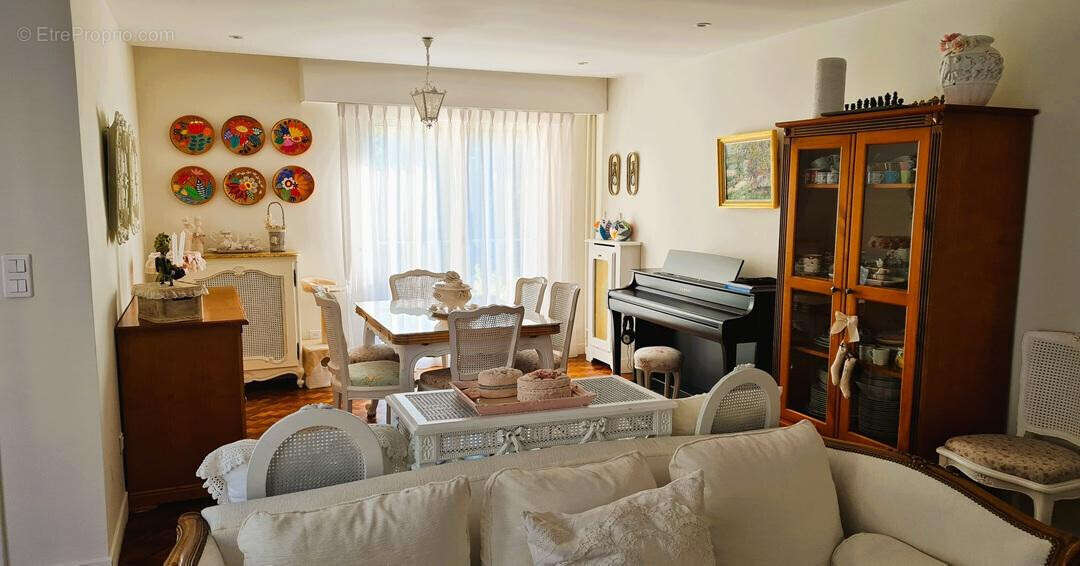 Appartement à VERSAILLES