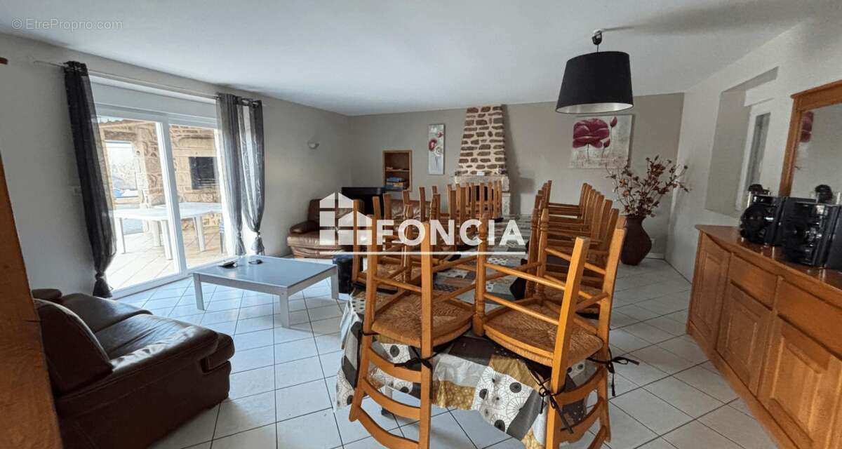 Maison à SILLE-LE-GUILLAUME