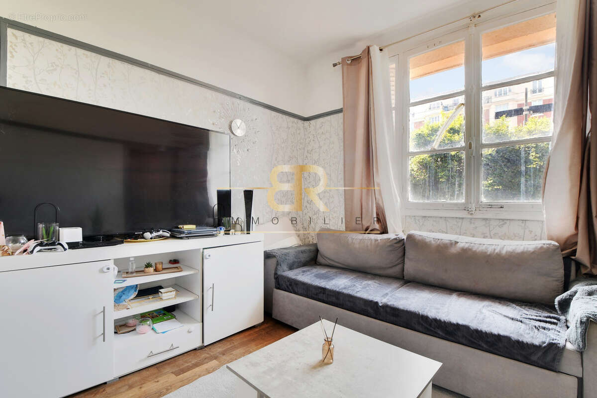 Commerce à COURBEVOIE