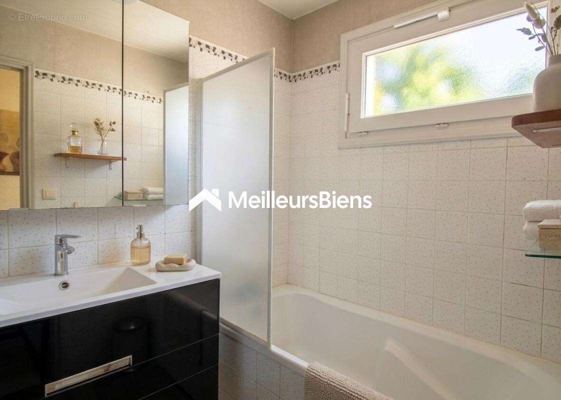 Maison de plain-pied 6 pièces 150 m² - photo 12