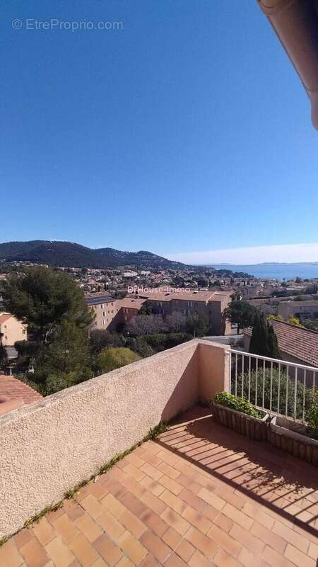 Appartement à CARQUEIRANNE