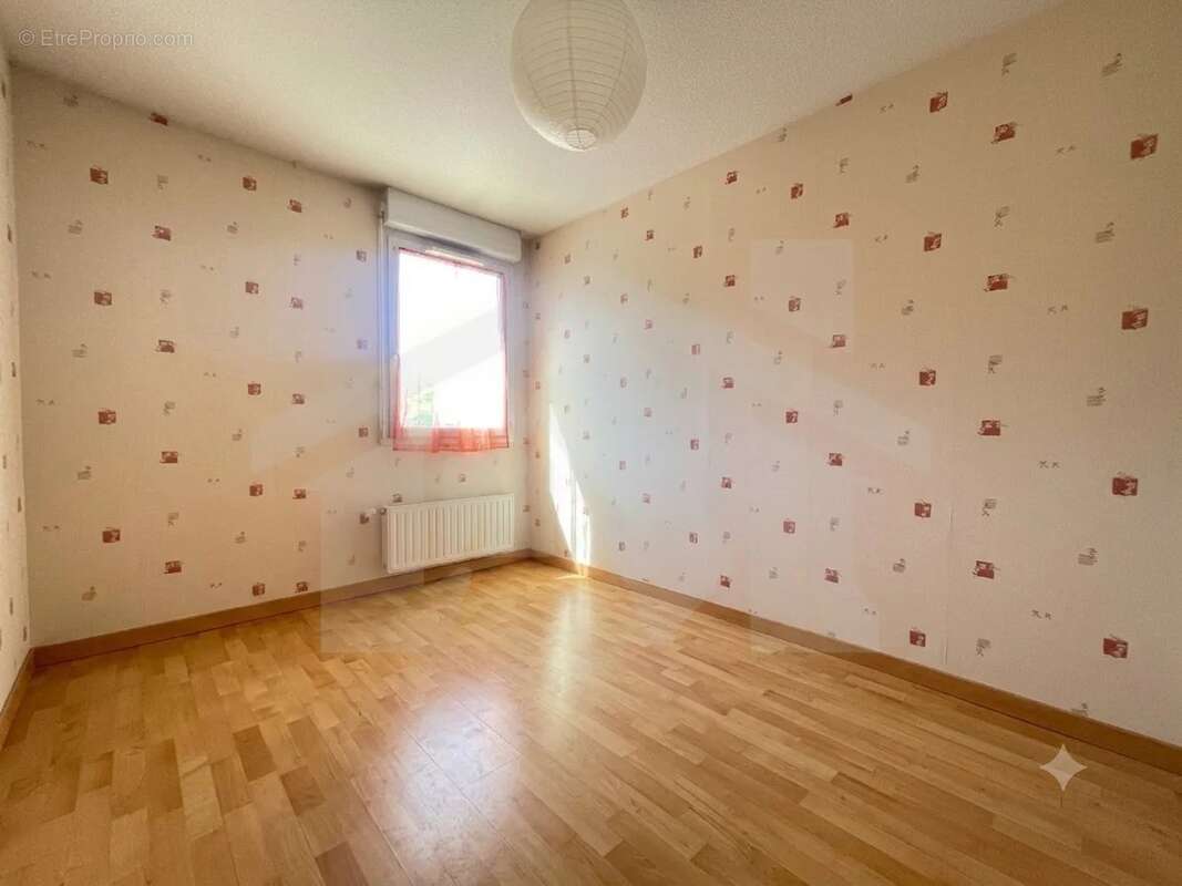 Appartement à SAINT-MARTIN-D'HERES