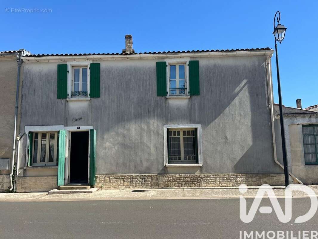 Photo 2 - Maison à BOURGNEUF
