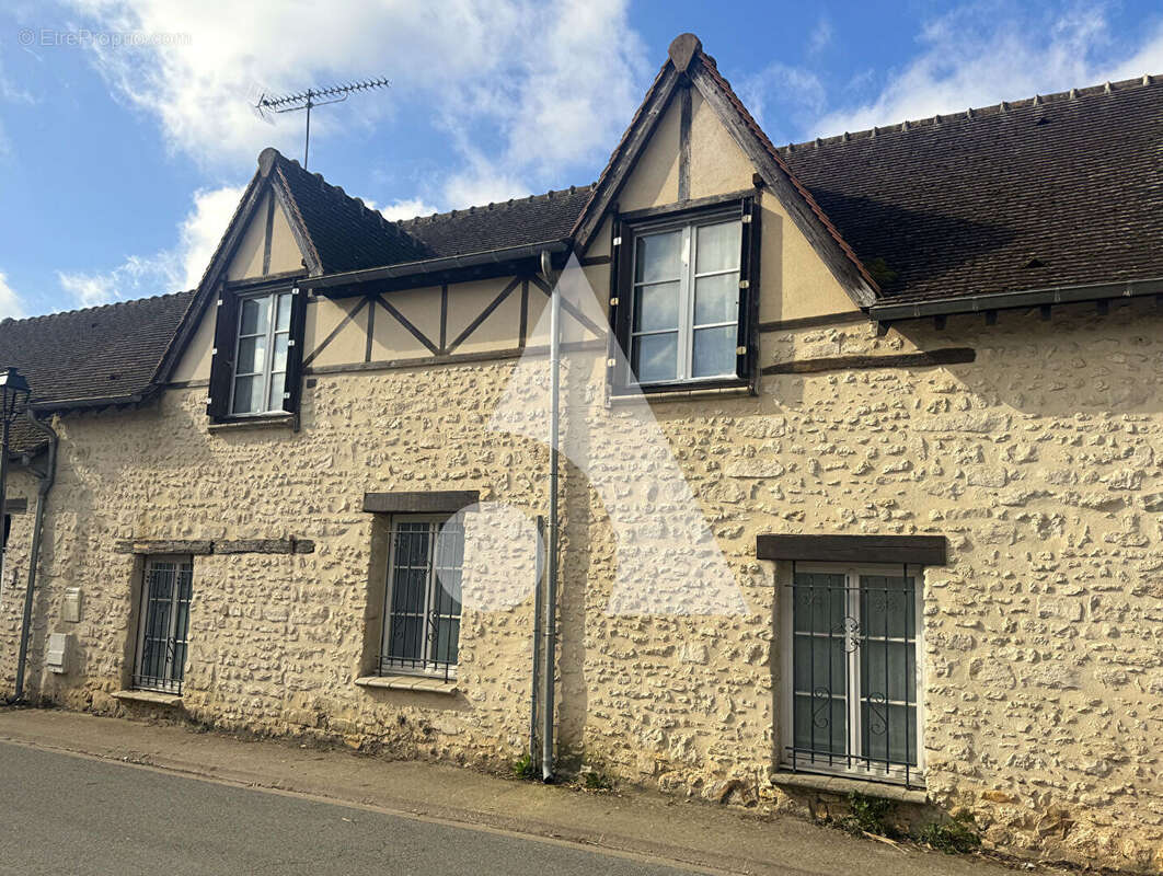 Maison à BAULNE