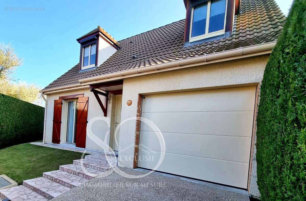 Maison à MEZIERES-SUR-SEINE