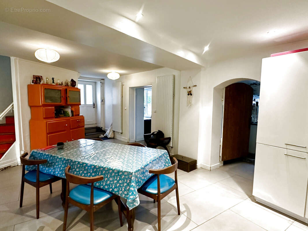 Maison à CHARLY