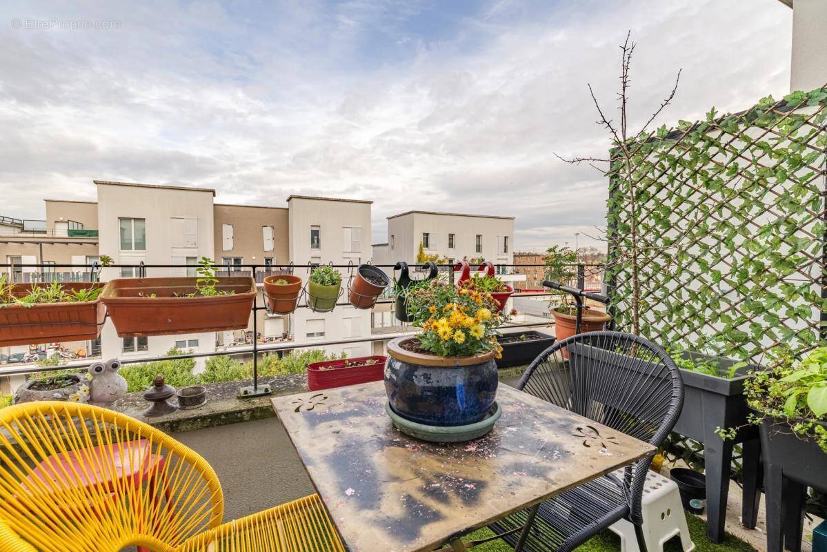 Appartement à STAINS