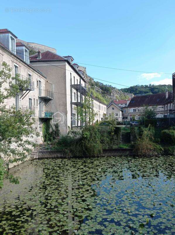 Proximite centre -ville, superbe appartement t3 neuf avec grande terrasse , le long du doubs!!!! - photo 5