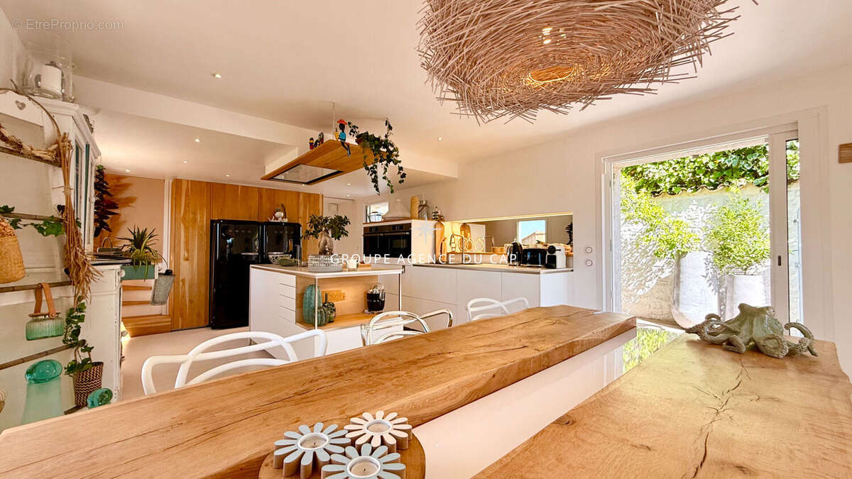 Appartement à LES ISSAMBRES