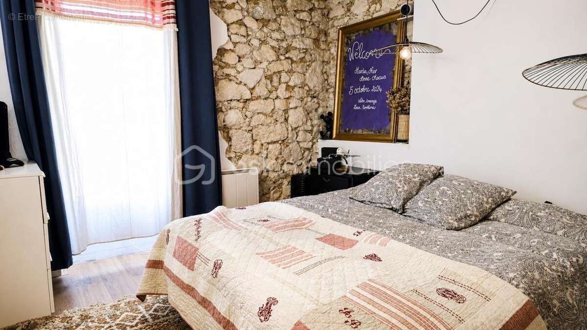 Appartement à VILLELAURE