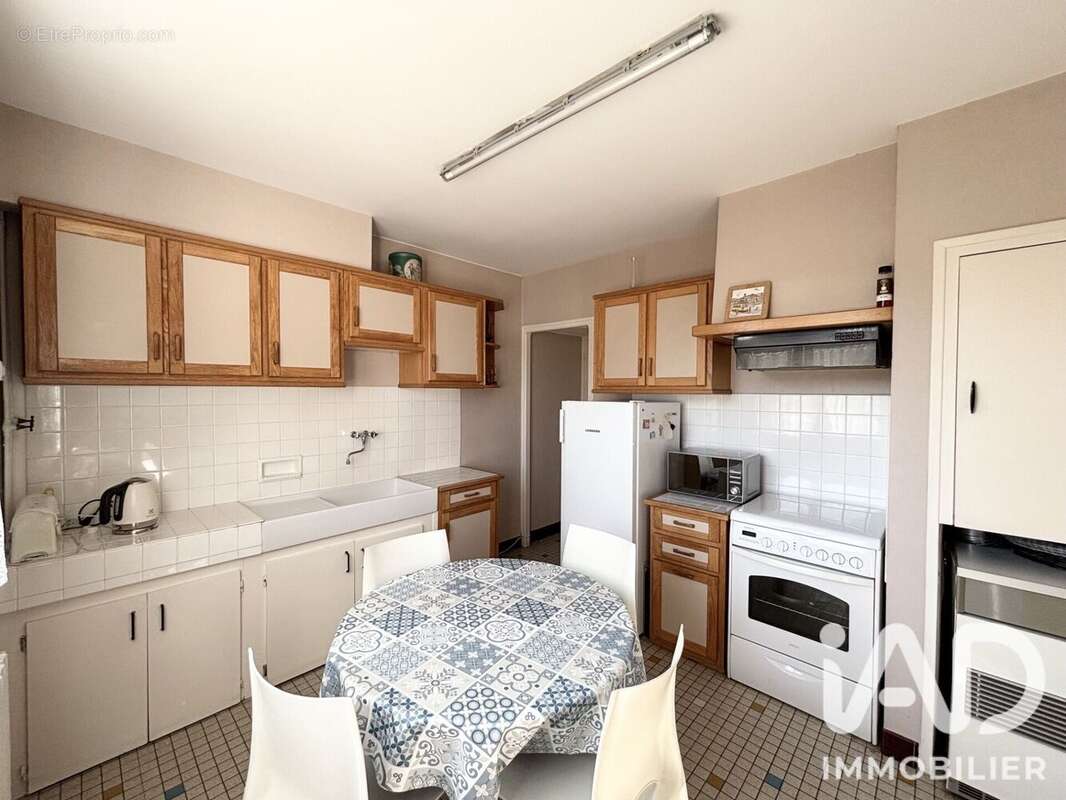 Maison 90 m² à Saint-Gaultier  - photo 3