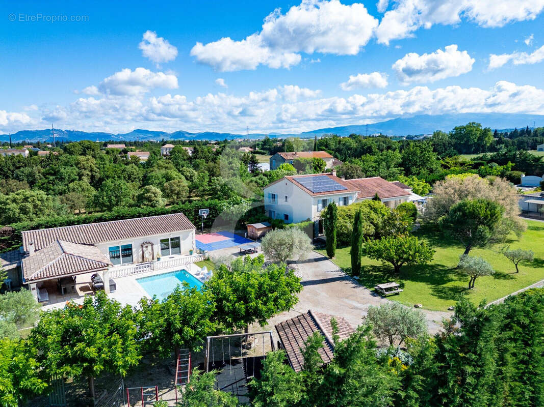 Maison à PERNES-LES-FONTAINES