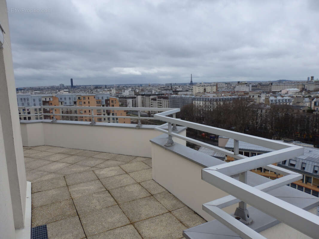 Appartement à PARIS-10E