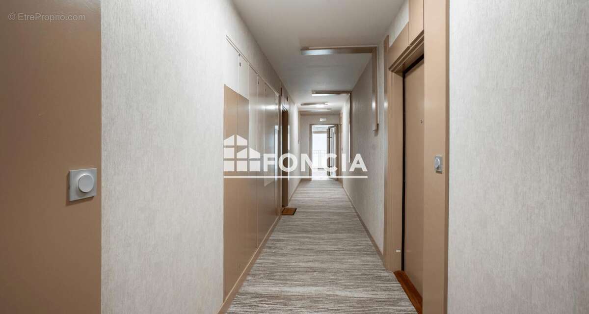 Appartement à SARTROUVILLE