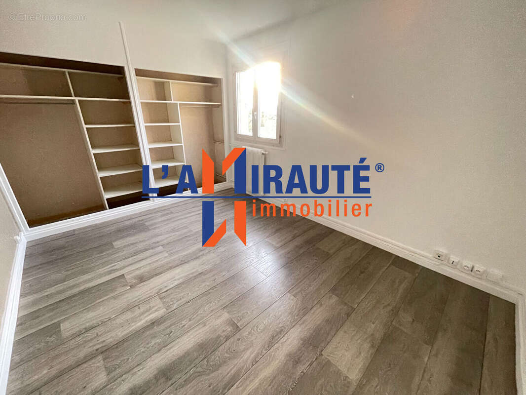 Appartement à SARTROUVILLE