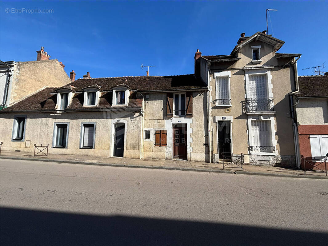Maison à AUXERRE