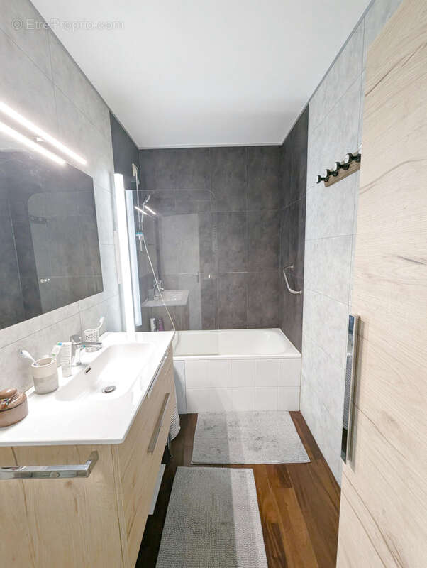 Appartement à SASSENAGE