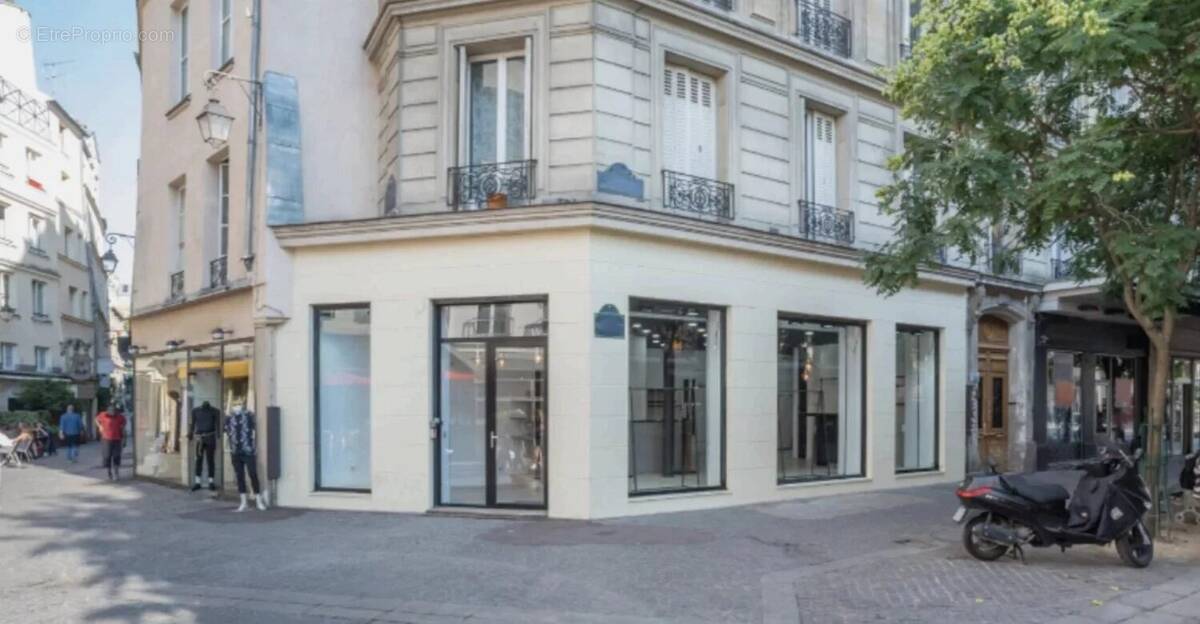 Commerce à PARIS-1E