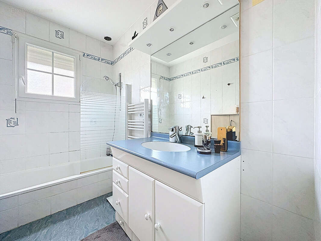 Maison à FONTENAY-SUR-EURE