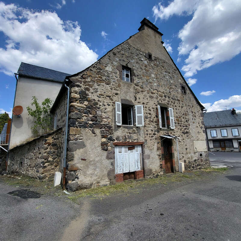 Maison de bourg, place de l'église - photo 2