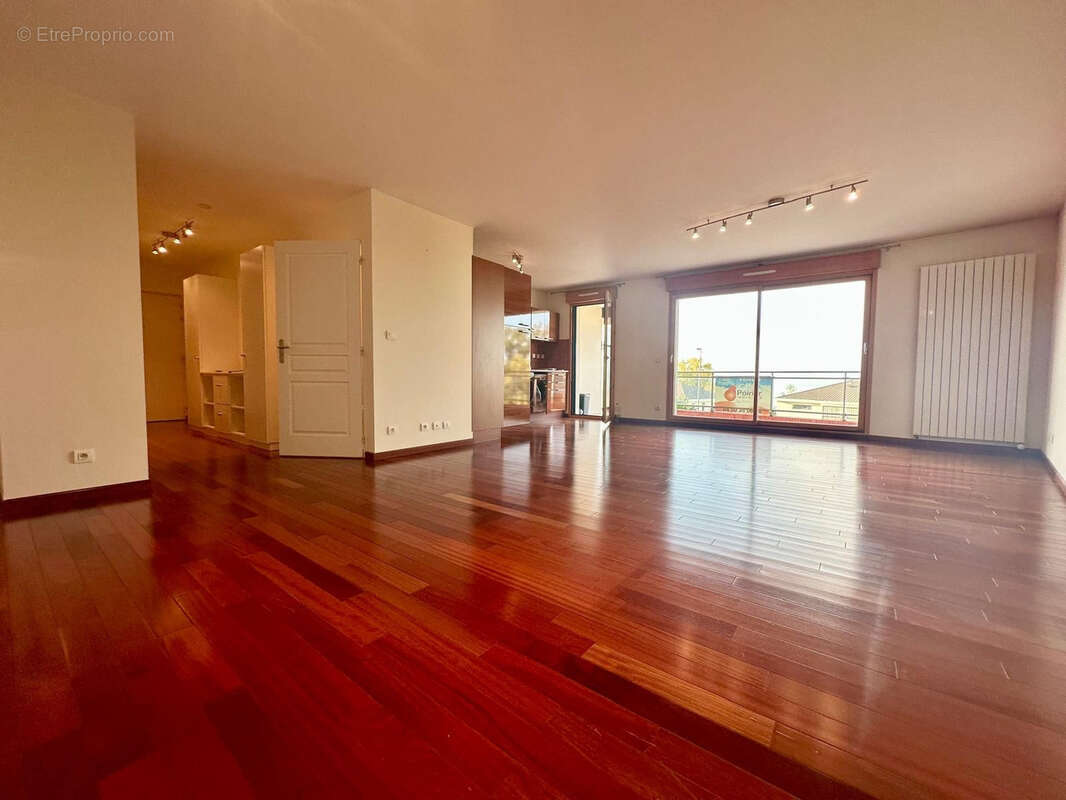 Appartement à EVIAN-LES-BAINS