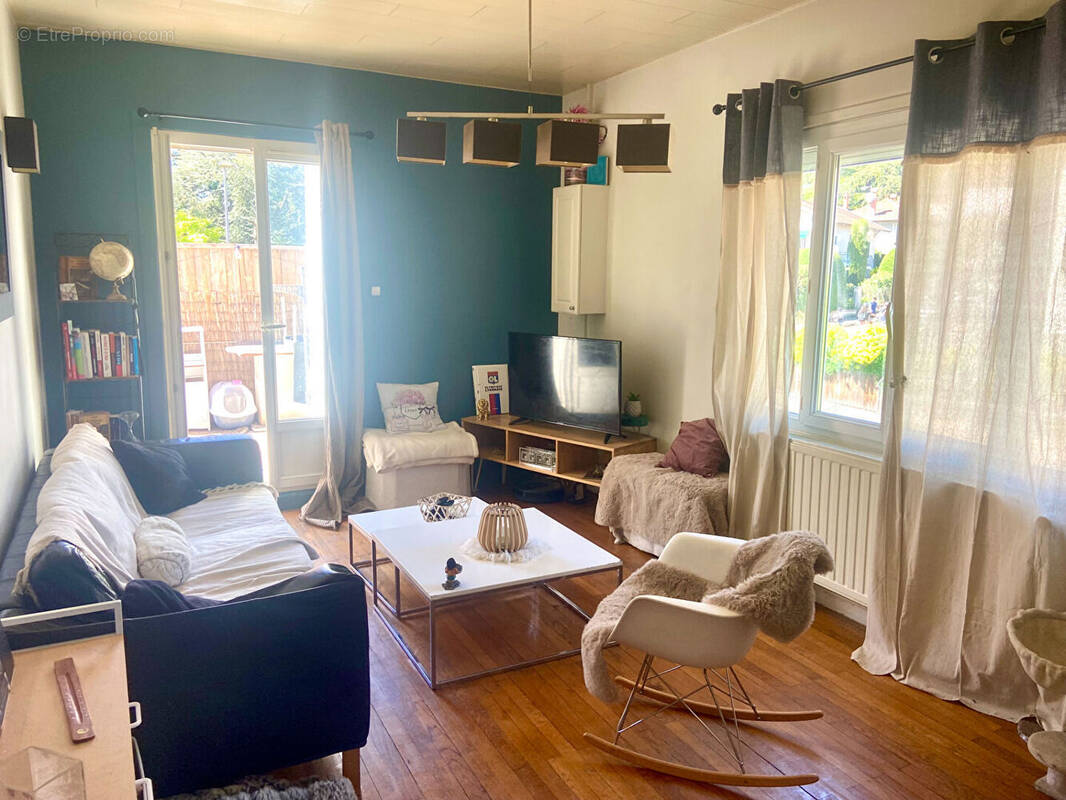 Appartement à RILLIEUX-LA-PAPE