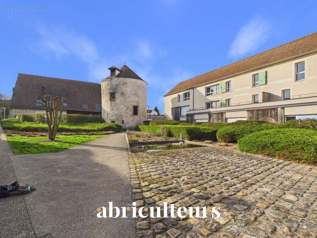 Appartement à SURVILLIERS