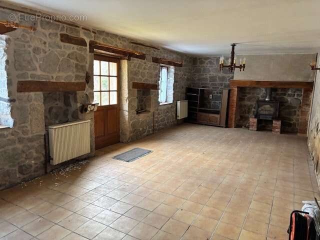 Maison à L'EGLISE-AUX-BOIS