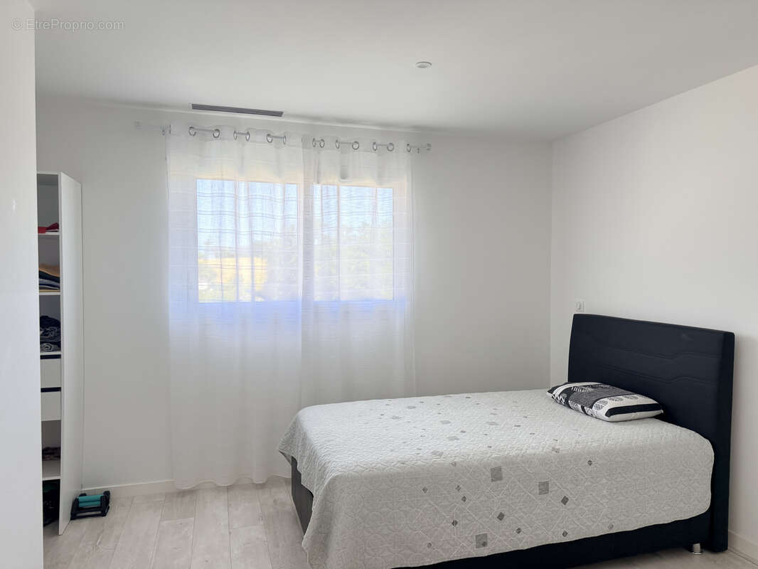 Maison contemporaine 208 m2, piscine et garage de 107 m2 - photo 9