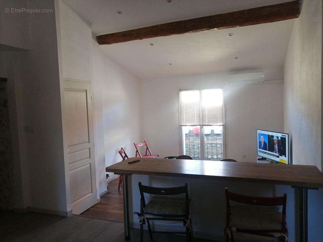 Appartement à MEZE