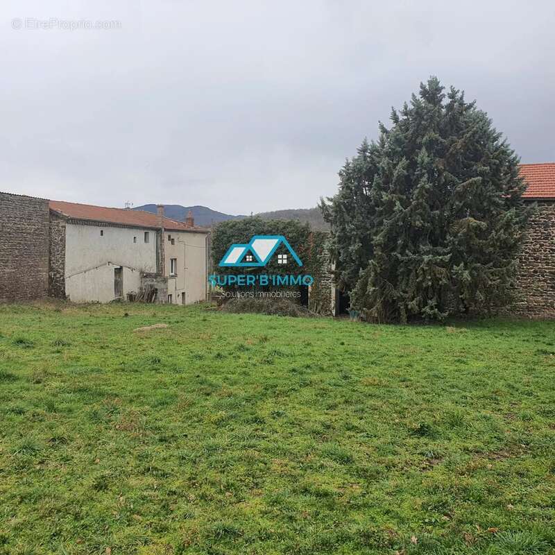 Maison à MAZEYRAT-D&#039;ALLIER