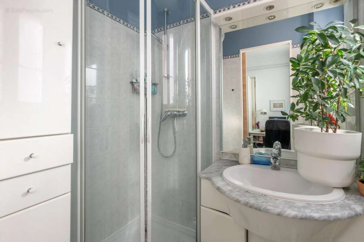 Appartement à LE PERREUX-SUR-MARNE