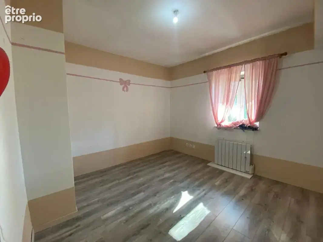 Maison  de type 8  aux Coteaux Du Lizon - photo 9