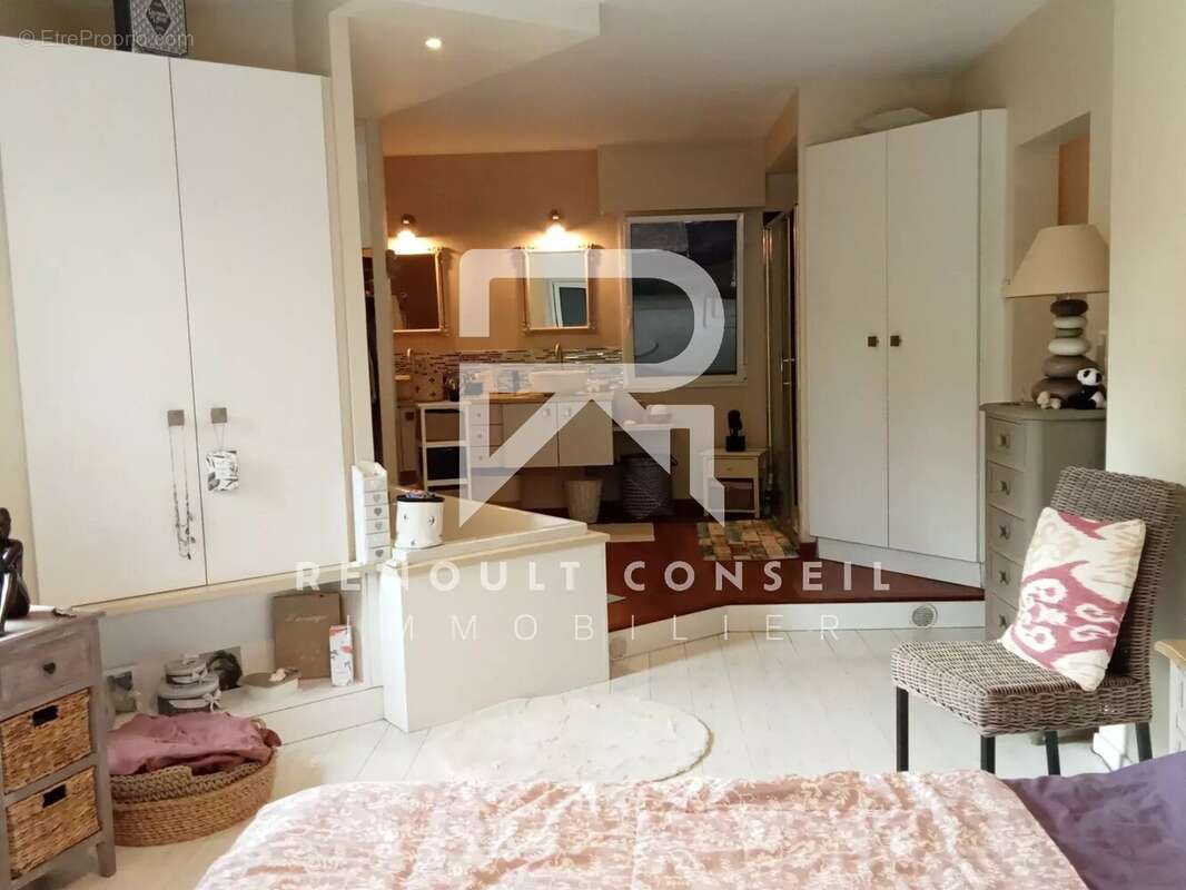 Maison à FONTAINE-SOUS-JOUY