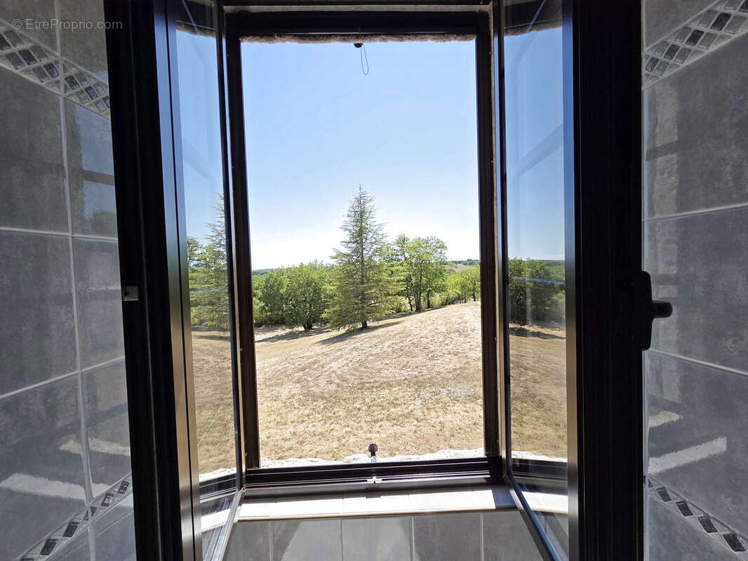 Très belle propriété à vendre dans le sud du Lot sur les hauteurs avec une superbe vue - photo 15