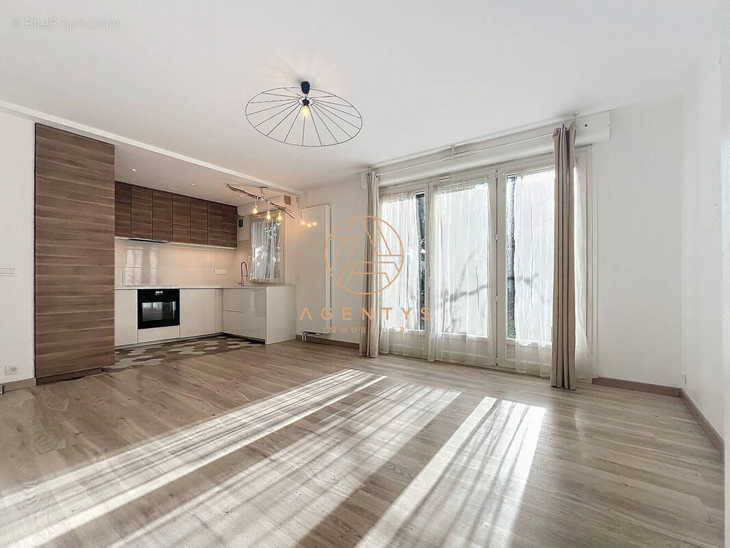 Appartement à SAINT-MAUR-DES-FOSSES