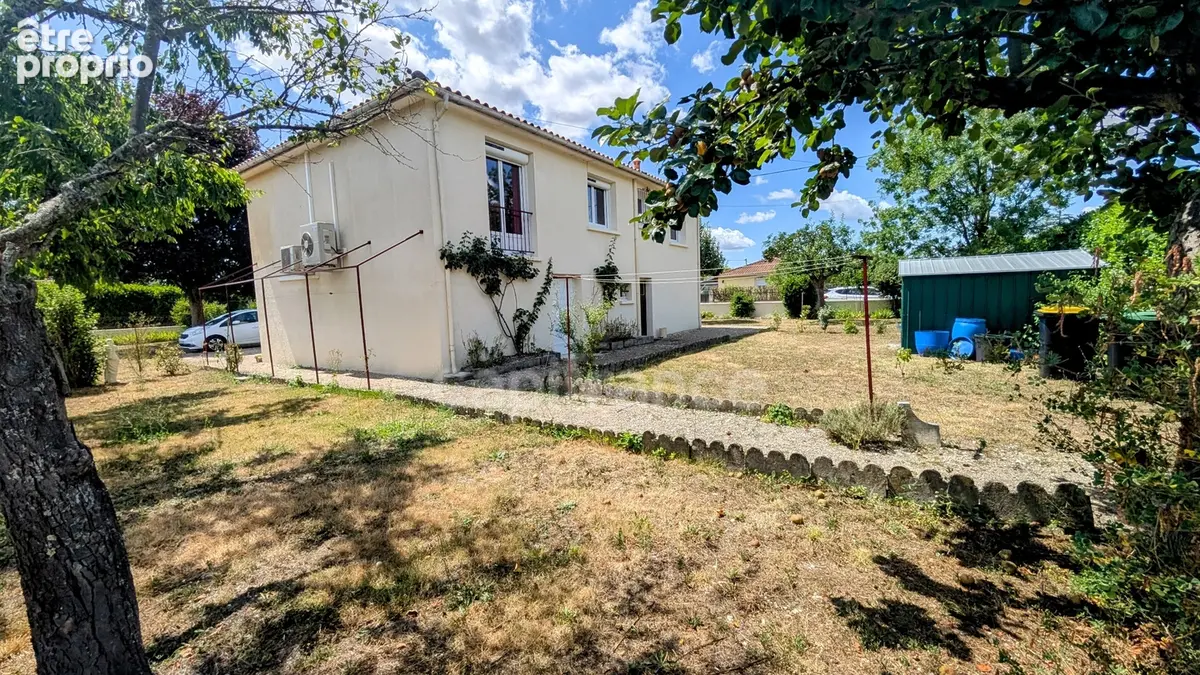 Maison à vendre GENSAC LA PALLUE avec ses 140 m² habitables et son jardin arboré - photo 10