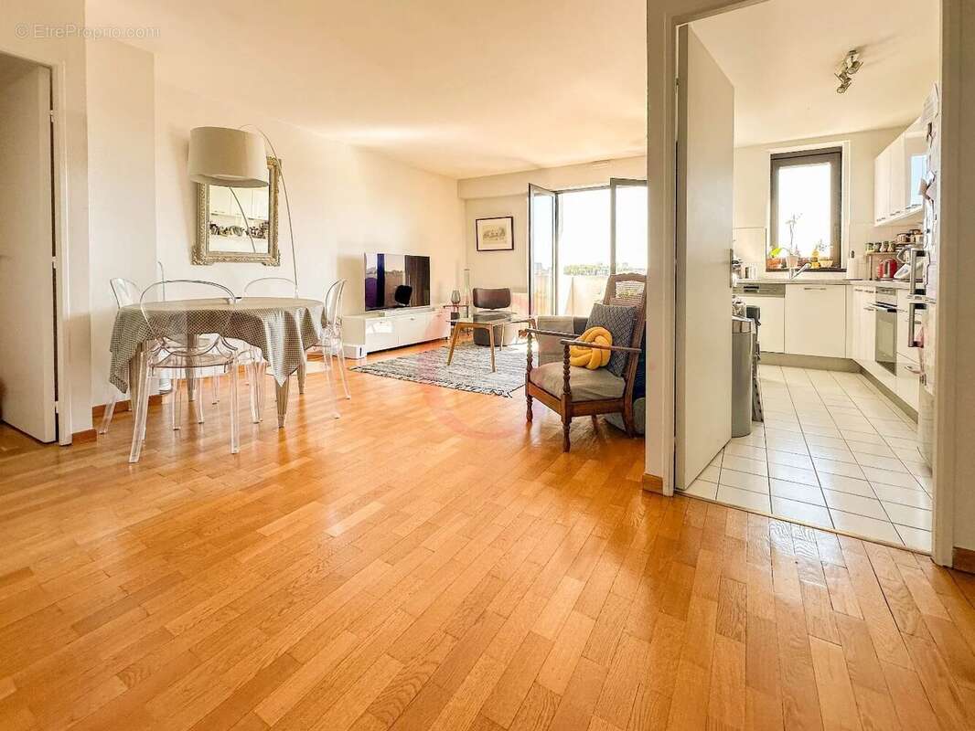 Appartement à BOURG-LA-REINE