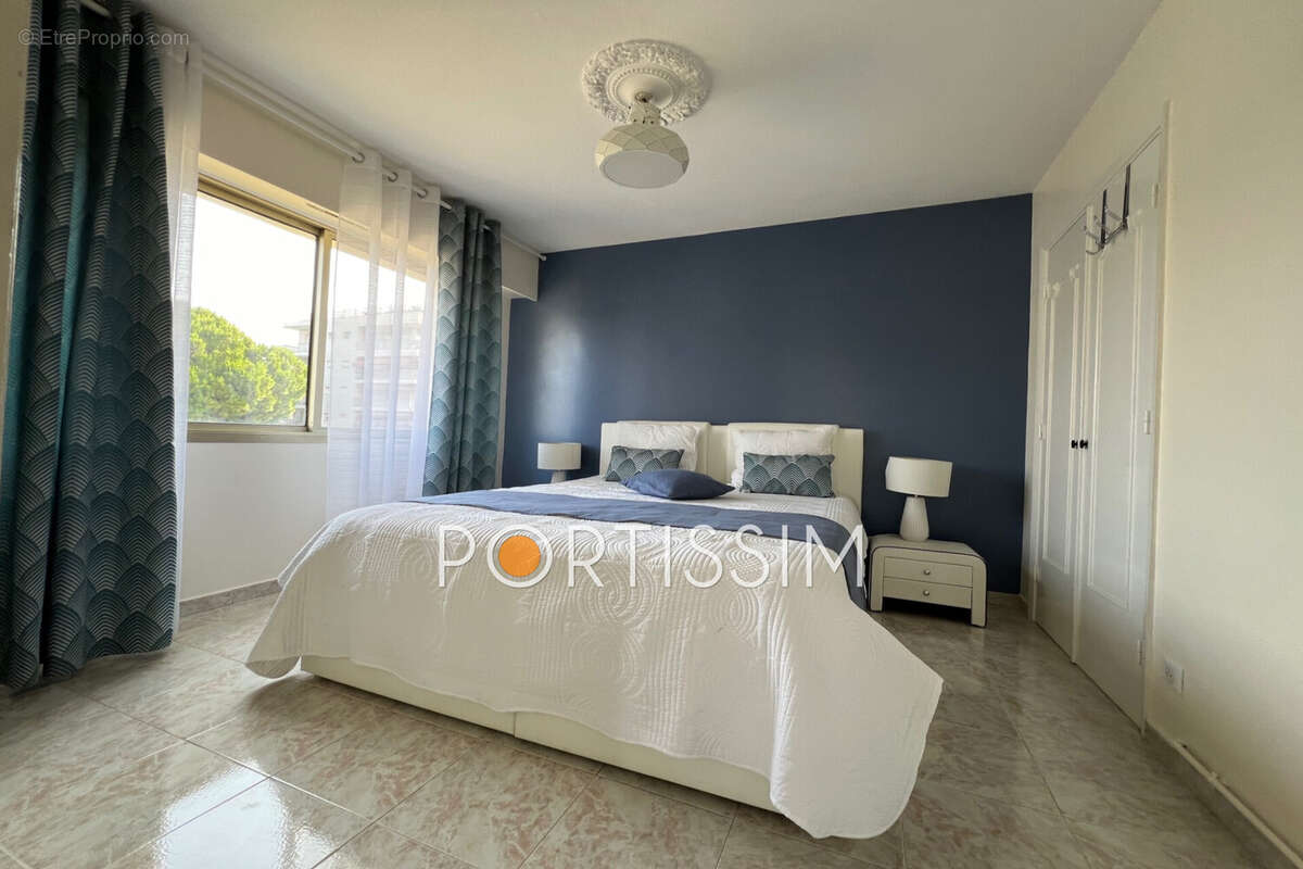 Appartement à SAINT-LAURENT-DU-VAR