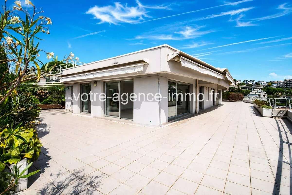 Nice Lanterne - PENTHOUSE VUE MER 360° - 190 m² + 346 m² de terrasses - Dernier étage - 2 garages - photo 5