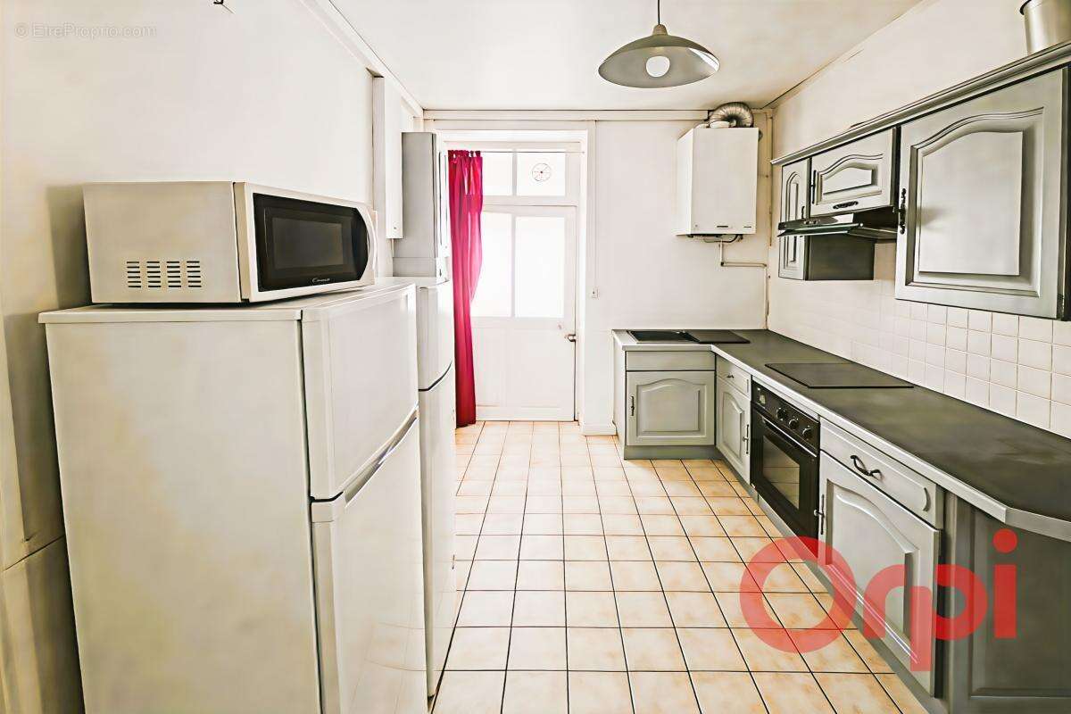 Maison à GROSSOUVRE