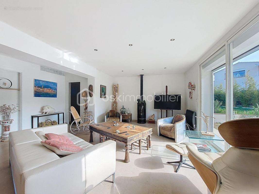 Maison à SIX-FOURS-LES-PLAGES