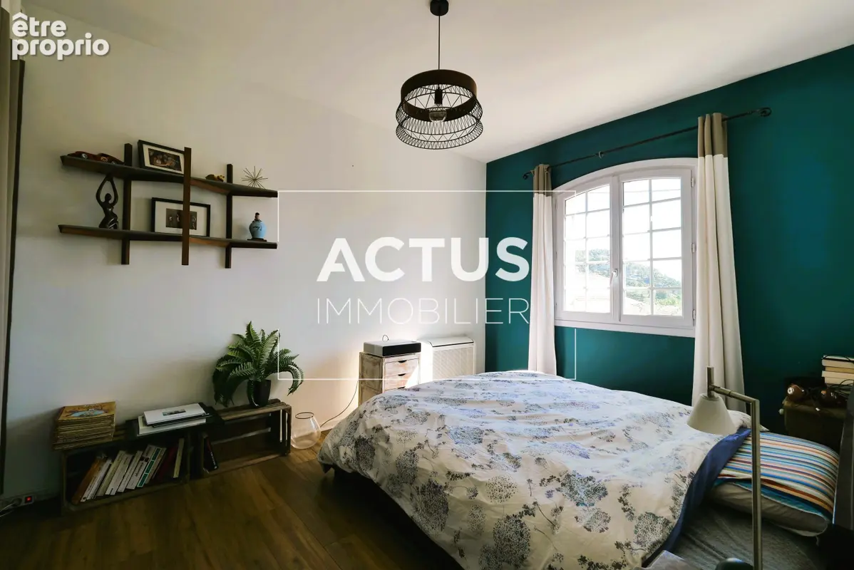 Maison 10 pièces 227 m² à vendre à Lamanon (13113) - photo 9